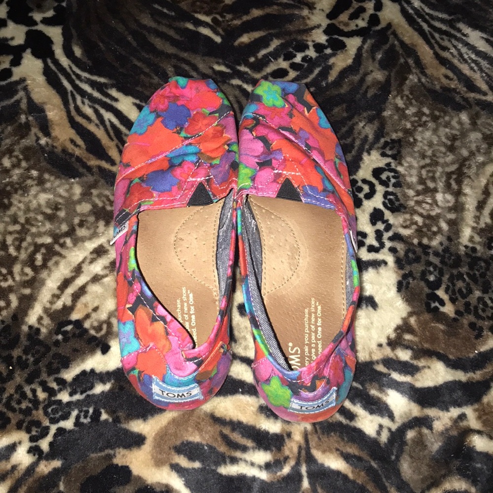 Used Floral Toms